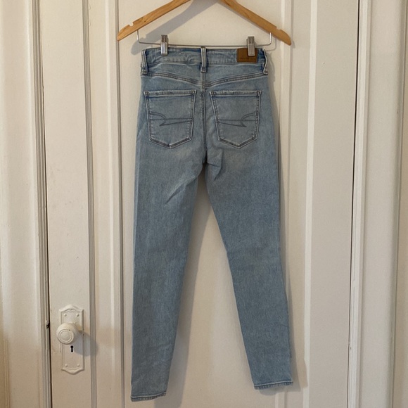 American Eagle Skinny Jeans (Next Level Stretch in light blue) - Picture 2 of 4